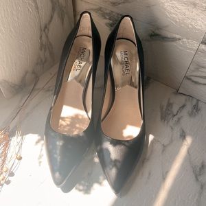 Micheal Kors Women’s Black Dorothy Flex Pumps